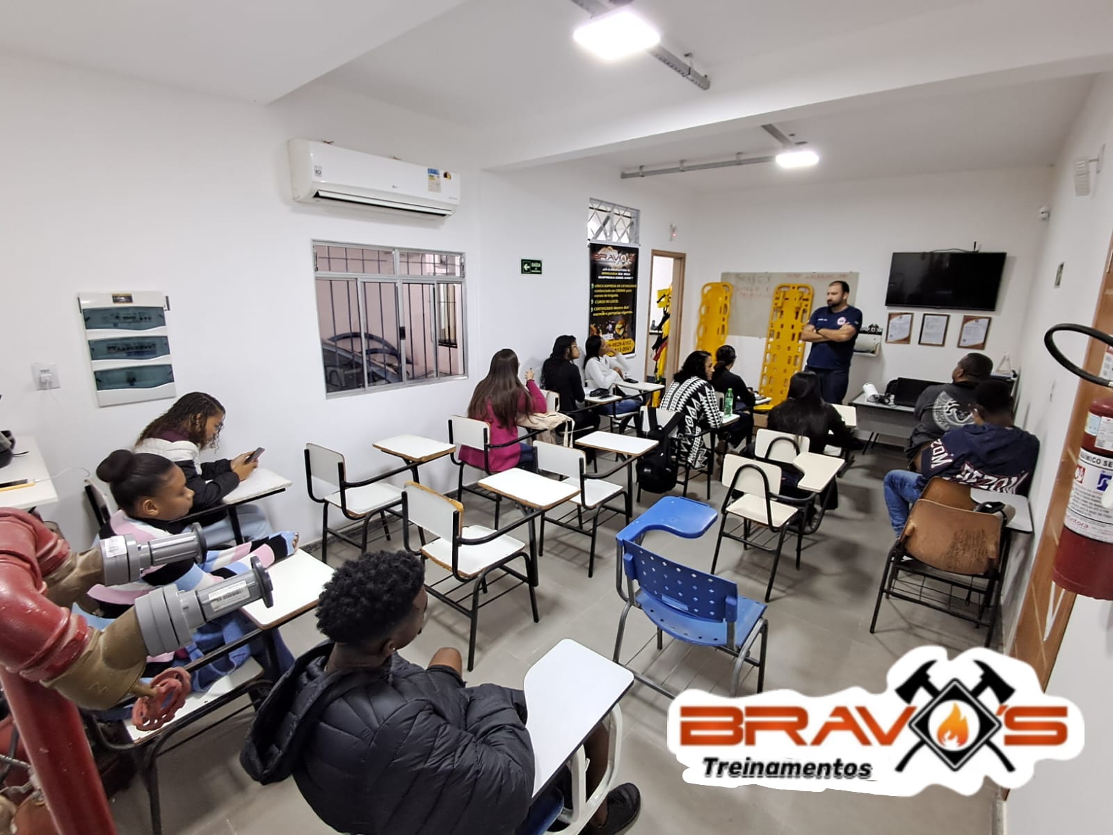 Sala de aula — curso teórico Bravo's Treinamentos